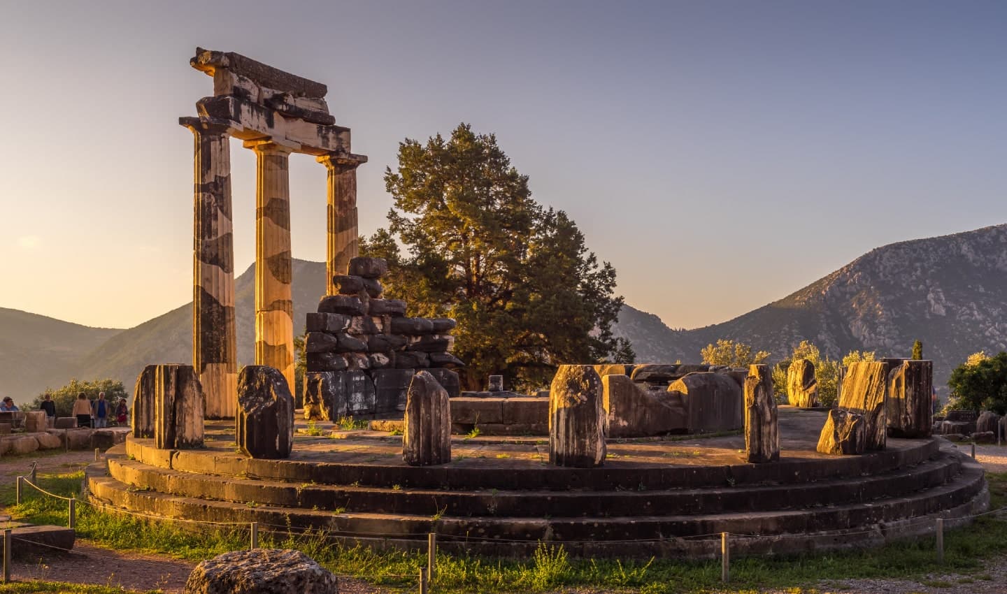 DELPHI_PYTHIAS ORACLE-01-min.jpg