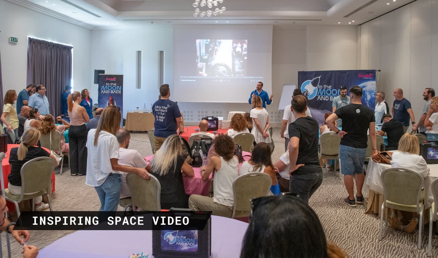 MOON & BACK-03-min.jpg