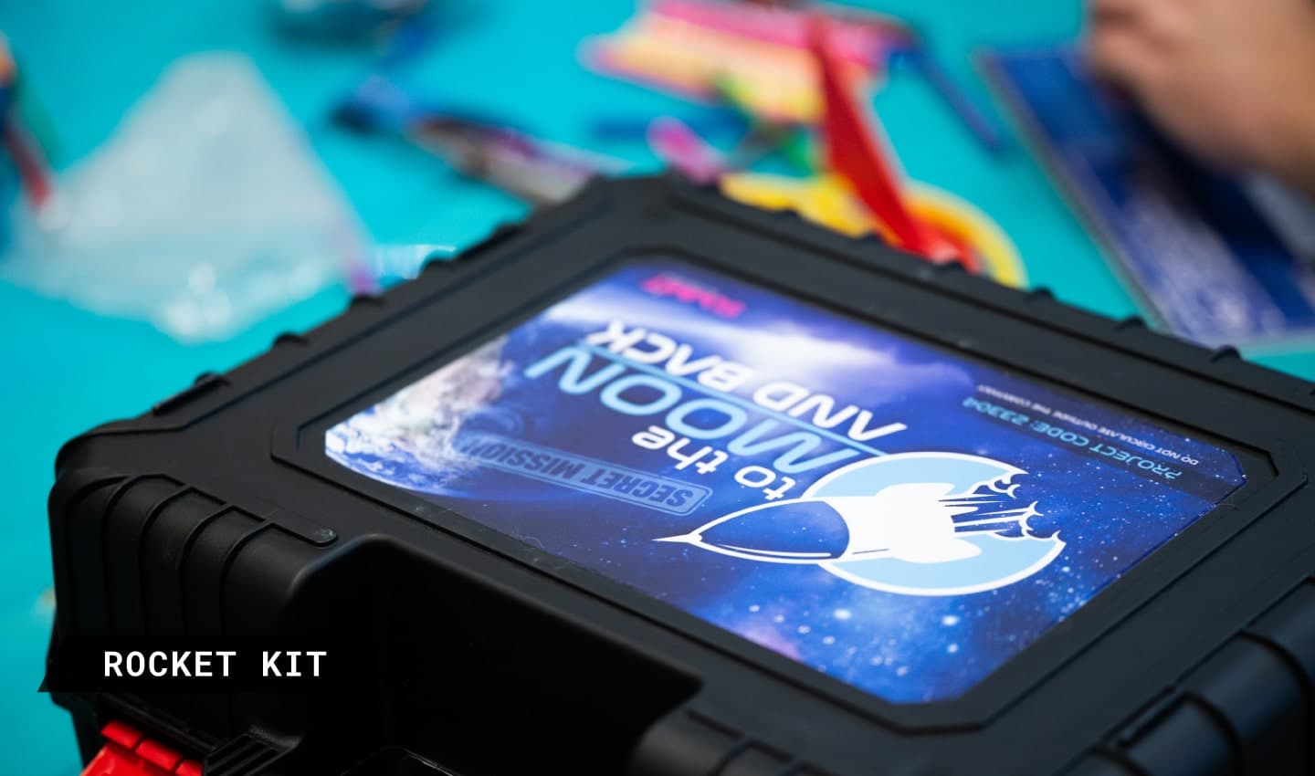 MOON & BACK-04-min.jpg