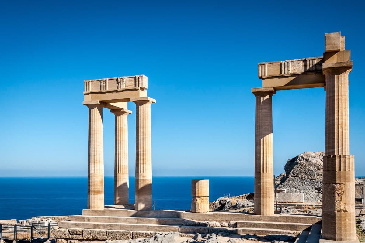 RHODES EAST SIDE QUEST_04_1200px-min.jpg